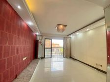 依云小镇 送车位 包税费 急售 南向 中层 价格可谈