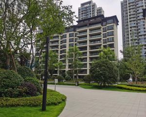 总价160万起买入5城区精装现房