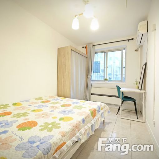  ���Ӻ�����2��2��1�� 65.85ƽ��װ�� 2800Ԫ/�� 
