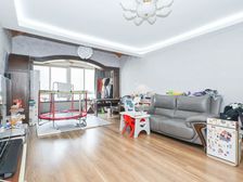 真源小区南向精装两房 顶层采光佳 82平仅398万