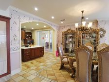 北京玫瑰园 临湖豪华装修景观大独栋 低价出售 急售房源