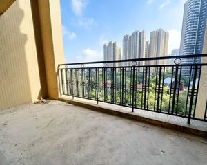 业主急售!看公园!改善大平层平!随时可看房