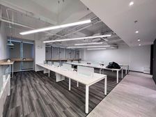 漕河泾国企枫林,原游戏公司退租,实景现房,看房随时,地铁上建