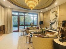 御翠园 三室两厅两卫 南北通透 南向花园 石材干挂外立面