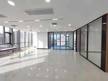 直租!乐汇城180平精装3加1格局 地铁口好招人 勒泰滨江