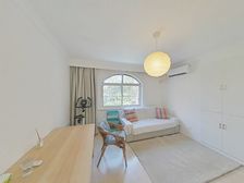 一站龙阳路地铁口,全明飞机三房,精装修采光户型佳,业主诚心