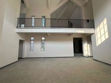 闵行马桥绿城玫瑰园 814平东向毛坯别墅 5室2厅6卫