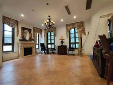 西郊大公馆 全明地下室 20米开间 大花园占地1108平