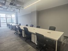 酒仙桥地铁瀚海国际精装带家具245平光线好直接入住4元