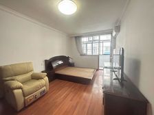 杨浦公园边上! 三楼,南北直通2房。近地铁站