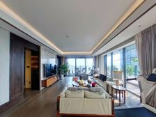 新天鹅堡全湖景大平层|,户型通透采光好|带大阳台