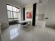 悦公馆 175.27平4居 南北向简装修 安静不临街