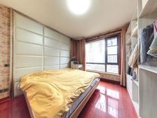 小区头排,通透3房2卫,保养好,楼层好,有车位