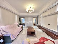 新上!全新精装从未做过!%新!正看公园!拎包入住!