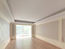 《中介费1个点》楼龄新,近苏州河(空气清新)、近地铁。