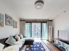 《中介费1个点》前看小区花园,后看苏州河和梦清园公园