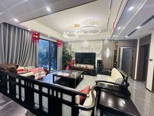 玫瑰园十九区 房东精装二十万 四房改三房前后中庭直接拎包入住
