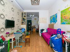 精装修,近地1铁,满五年,业主很诚意出售