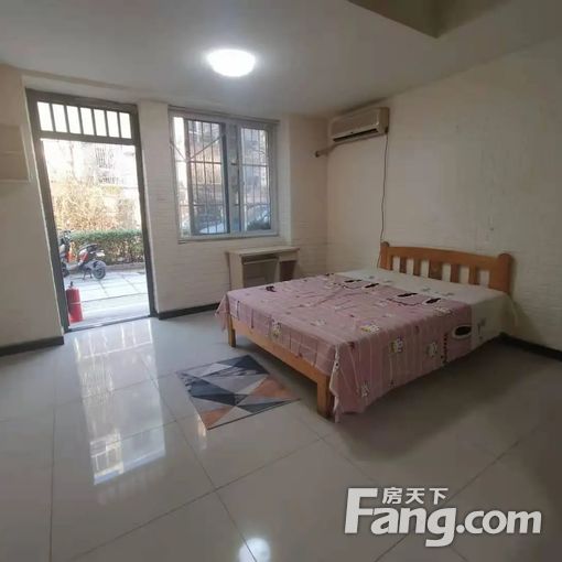  �ۻ�Է��װ����һ��3000���� 