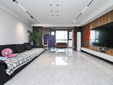 60万家装打包送 君逸花园4室2卫,精装自住房 随时看房