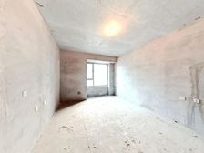 洋房社区 位置很好 看房方便 毛坯房