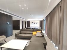 豪华装修带车位,只住过一个月左右