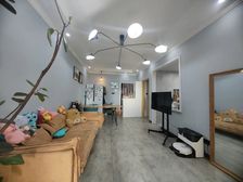 弹子石轻轨站精装两房 住家装修 诚心出售价格可谈