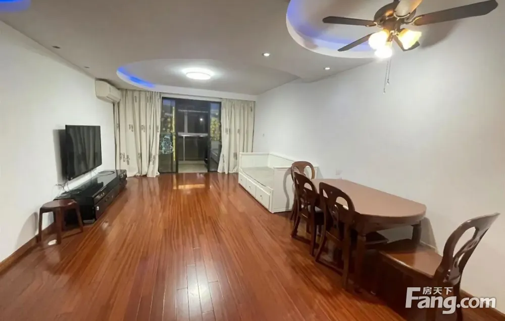 东二 培读好房 看房提前可以约 出门龙华中路地铁站7.12号