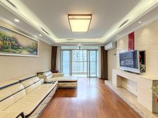 徐家汇品质小区,半人车分流,两梯两户南北通大三房,送产权车位