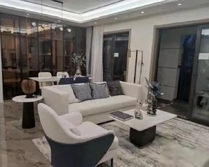 新都石油旁 首付2万 买套三现房 单价8000左右
