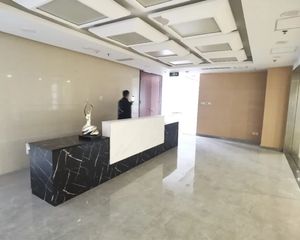 桐梓林地铁口 甲级写字楼亏本甩卖 低于购入价5000 可自用