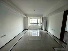 越秀臻悦府)四室两厅两卫精装未住带车位