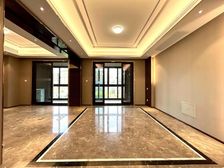 虹桥正荣府 精装修 中间楼层采光好 有电梯 楼龄新