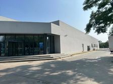 小独栋共两层880平,精装带家具,空调全天开放,拎包入住