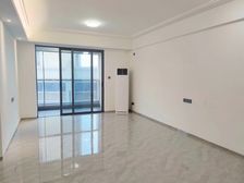 满五仅一 广地花园 送三个空调 带车位 二次装修 看房包接送