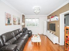 急售,楼层好,六街坊小区,精装3室2厅,看房方便,有钥匙