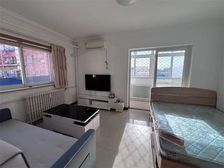 南口兴隆小区新西广街 大型停车位 小区内自带公园 电车充电桩