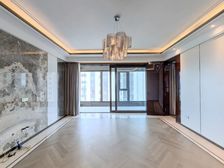 业主又打电话过来急一梯一户 高区一线江景4室 带产权车位