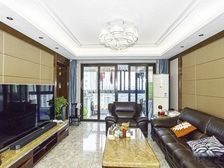 楼wan位置,南北通三房朝南大四房!精装带地暖,中高楼层!