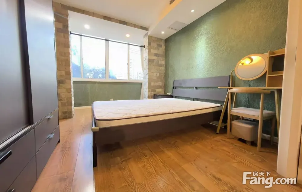 全明通透，可办居住证可长租可短租，随时看拎包住，地铁口，实拍