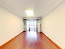 艾溪湖三中 书包都在的,就住了半年 次新房 湖景好