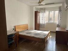 8号线地铁口 送超大控江储藏室 一门关户型 看房方便