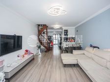 新出两房!近地铁!近五角场!南北通透!采光好!带阁楼!