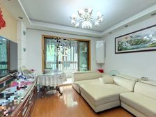 总价低,通风好,小区中心,精装修南北通透。