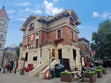 带300平后院可停车 带200平阁楼 6年租约