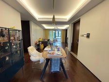 标准飞机户型,豪华装修,保养如新,高配置楼盘,活力城商场旁