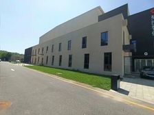 亦庄写字楼出租。真实租金2元全含(包物业 税金 取暖 )