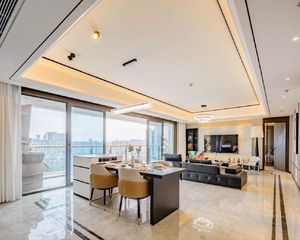 333蓝润泷门 楼层好 南北通透 满五 交通便利 次新房