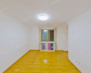 西城德胜霸道户型大客厅西南金角(03年小区)