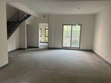 龙湖香醍漫步别墅 房主出国 可以大刀 位置好 中央位置